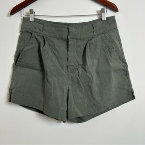 FIG Clothing Sage Green Pleated Shorts Size 8